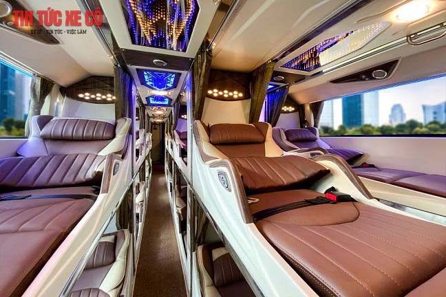 Nhà xe Khanh Phong - Lịch Trình - Giá Vé Hôm Nay xe Khanh Phong được trang bị đầy đủ tiện nghi như tivi, tai nghe, cổng sạc…