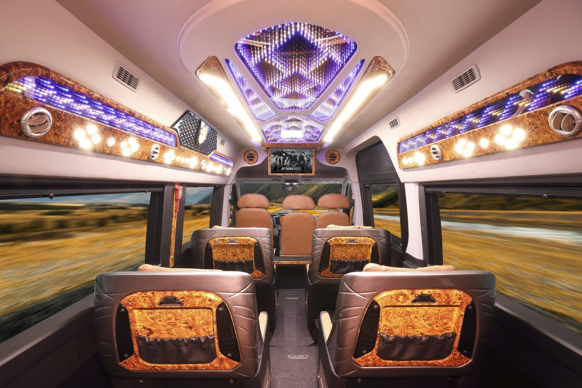 gioi thieu xe limousine ha long 3